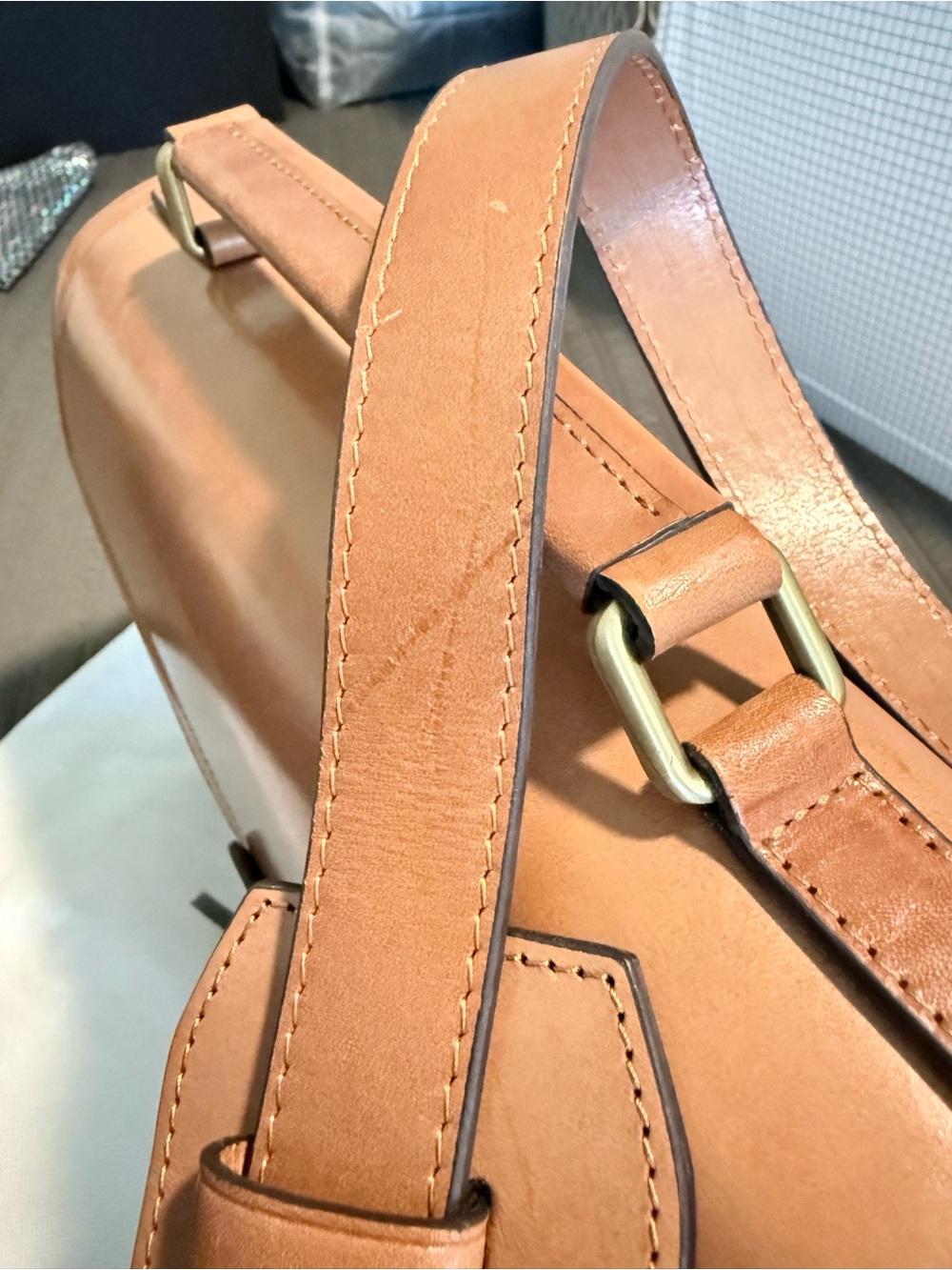 Johansen Leather Camera Bag - Picture 8 of 17